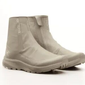 Arc'teryx Aerios Nivalis GTX men size 8.5, women size 9.5